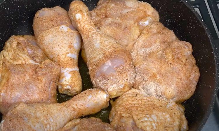 Робимо курячі стегенця м'якими як вирізка. Маринуємо та відбиваємо у звичайному пакеті