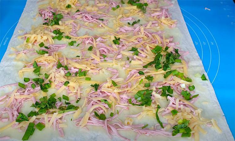 Ліпимо пиріжки взагалі без тіста: якщо покласти начинку в лаваш вийде смачніше