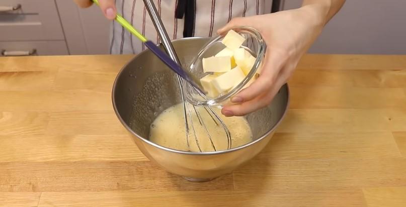 Ніжний торт "Пташка". Медові коржі, заварний крем та глянцева глазур