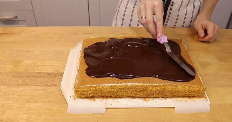 Ніжний торт "Пташка". Медові коржі, заварний крем та глянцева глазур
