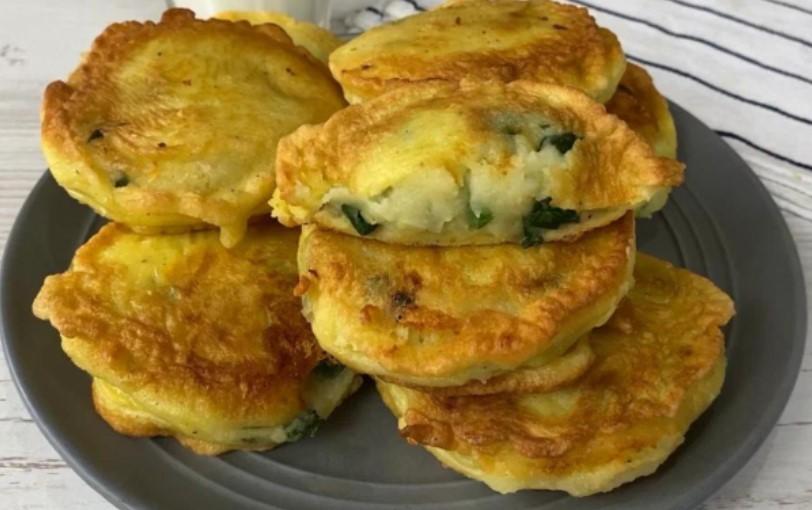 Як приготувати найсмачніші пиріжки з картоплею на сковороді