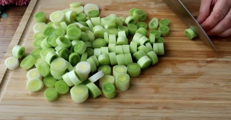 Маринована цибуля-порей в банці: унікальний рецепт