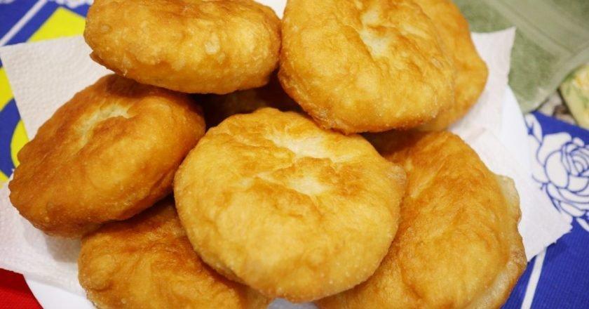 Як приготувати домашні біляші з м'ясом: смак з дитинства