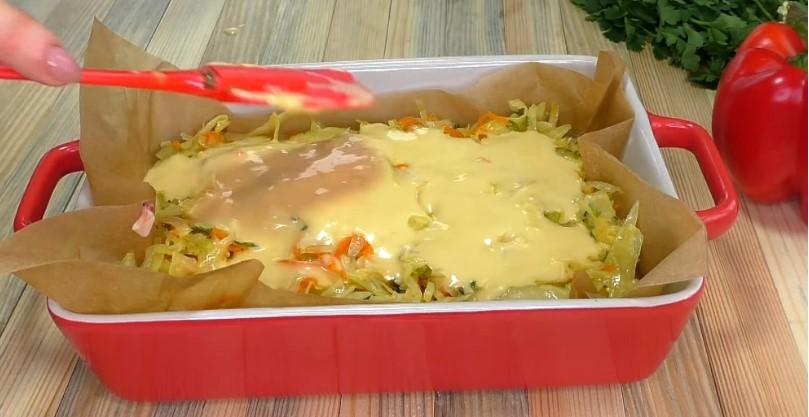 Капустяна запіканка з куркою: готуємо в духовці або на сковороді