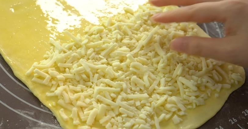 Сирні палички з часниково-медовим соусом в духовці