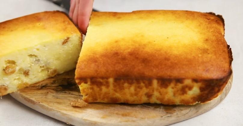 Швидкий рецепт сирної запіканки з родзинками