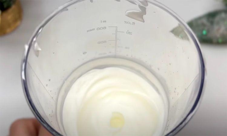 Домашній пломбір виходить смачнішим за найдорожчий магазинний і не вимагає спецобладнання