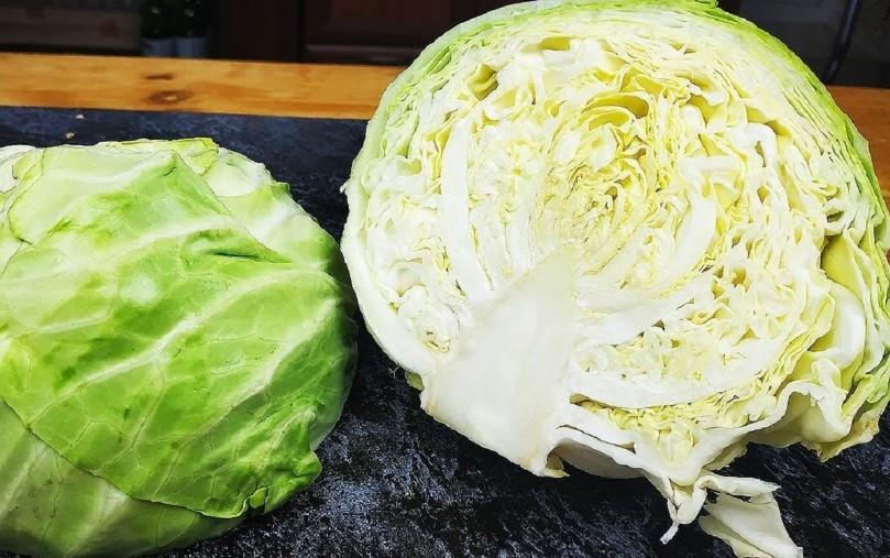 Ледачі голубці з молодої капусти: простий рецепт