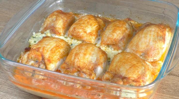 Курячі рулетики в духовці: можна робити з різними начинками