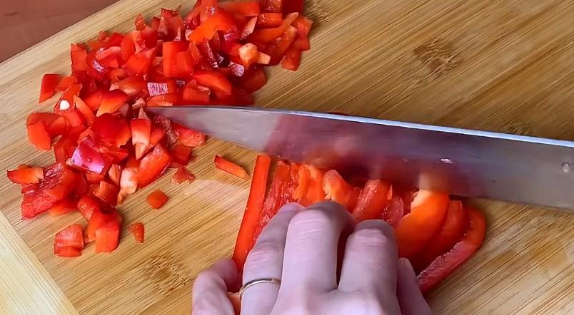 Гарячі бутерброди з овочами та шинкою