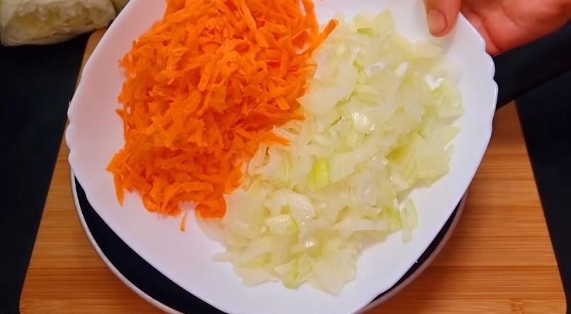 Золотисті рисові оладки з картоплею у клярі