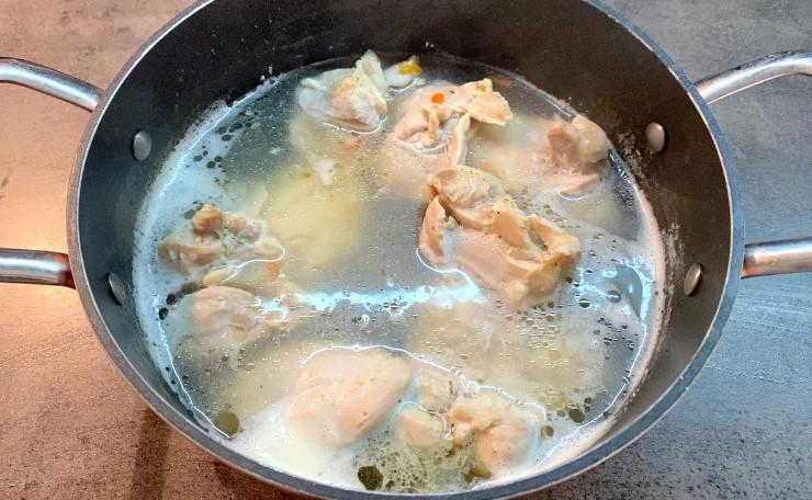Смак дитинства! Макарони по-флотськи з вареною куркою