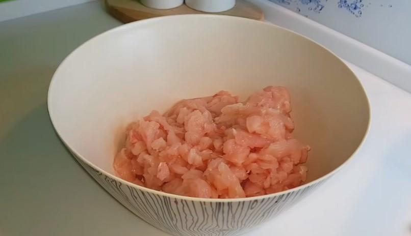 Курячі котлети з кабачком для бургерів