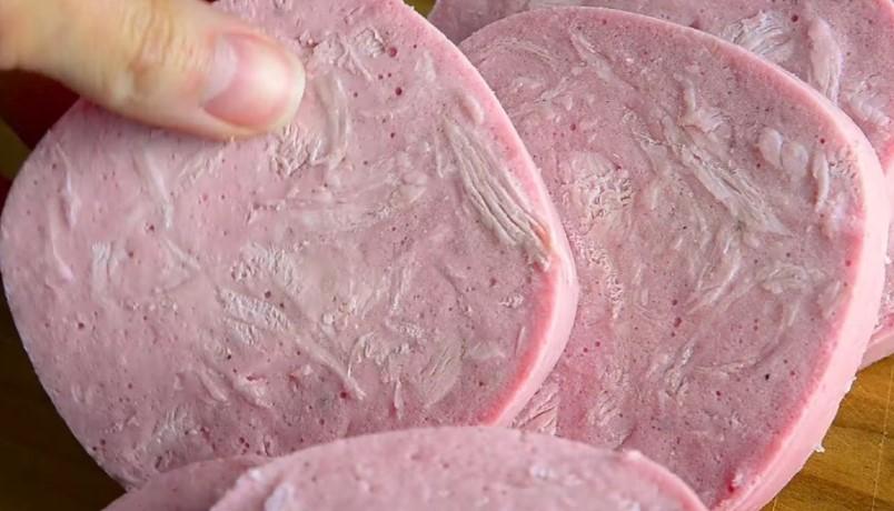 Домашня варена ковбаса з курки