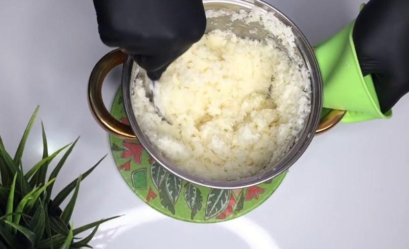 Шоколадний торт з кокосовою начинкою