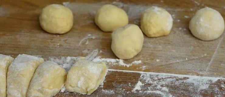Сир почала купувати набагато частіше: готую смачні сирні пончики