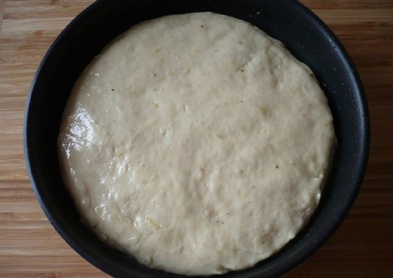 Картопляний коржик з сиром і шинкою на сковороді