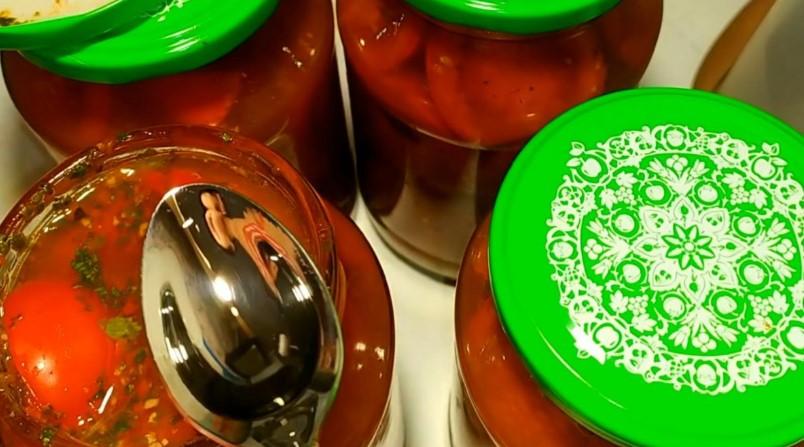 Мариновані помідори половинками на зиму