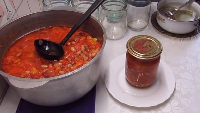 Квасоля по-монастирськи з овочами на зиму