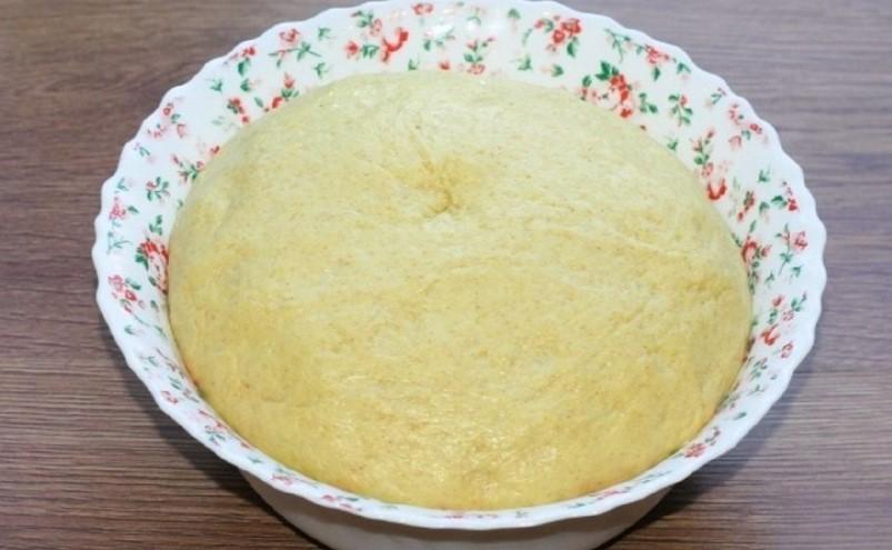 Пряний хліб із цибулею та часником в духовці