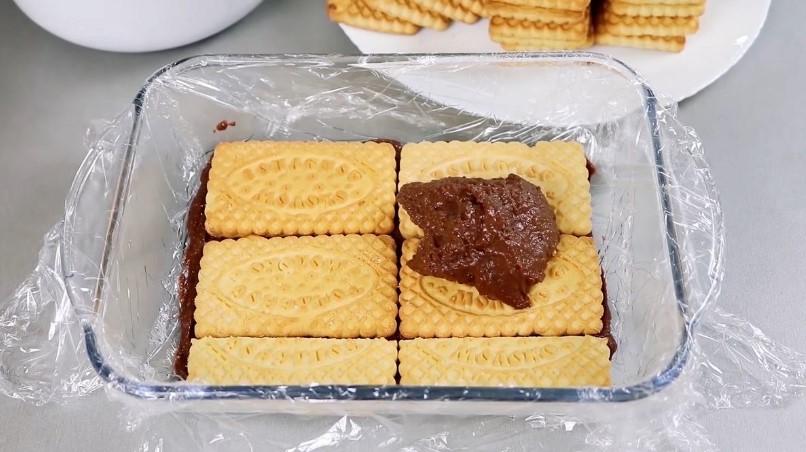 Домашній торт із печива без випічки