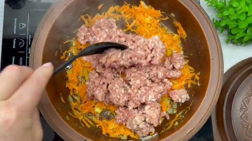 Як приготувати ледачі голубці з фаршем у духовці