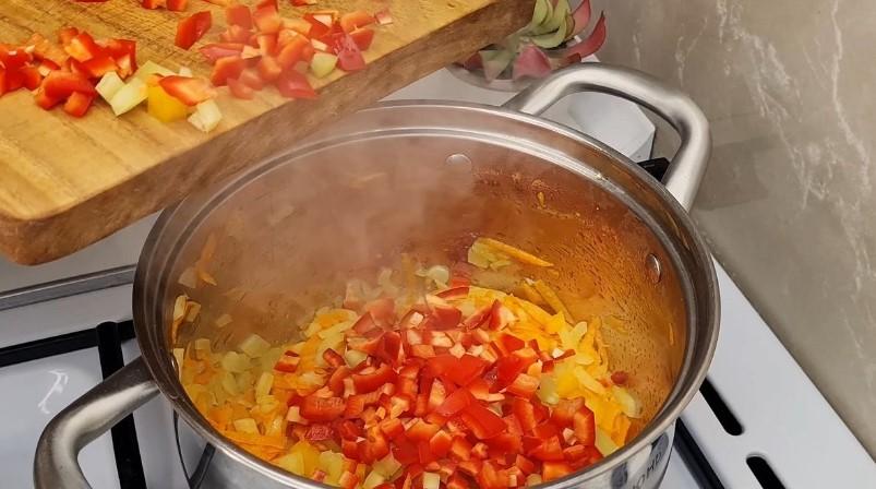 Секрет в заправці! Швидкий овочевий суп з макаронами без м'яса