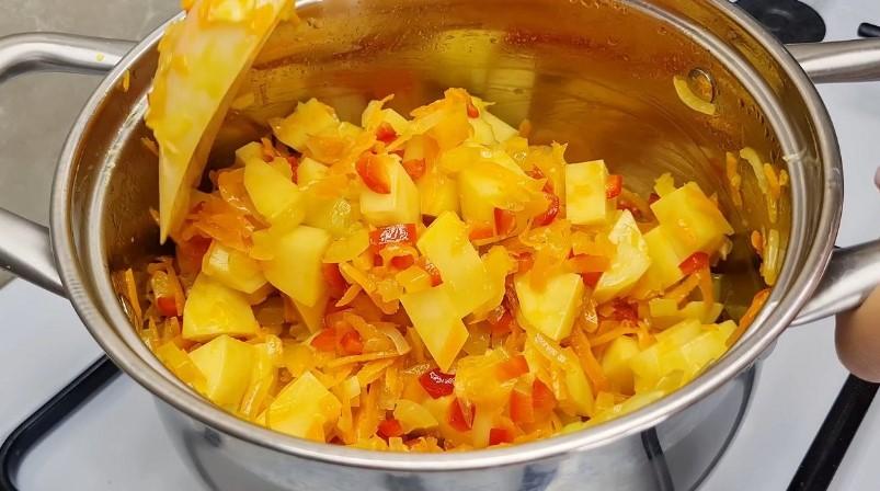 Секрет в заправці! Швидкий овочевий суп з макаронами без м'яса