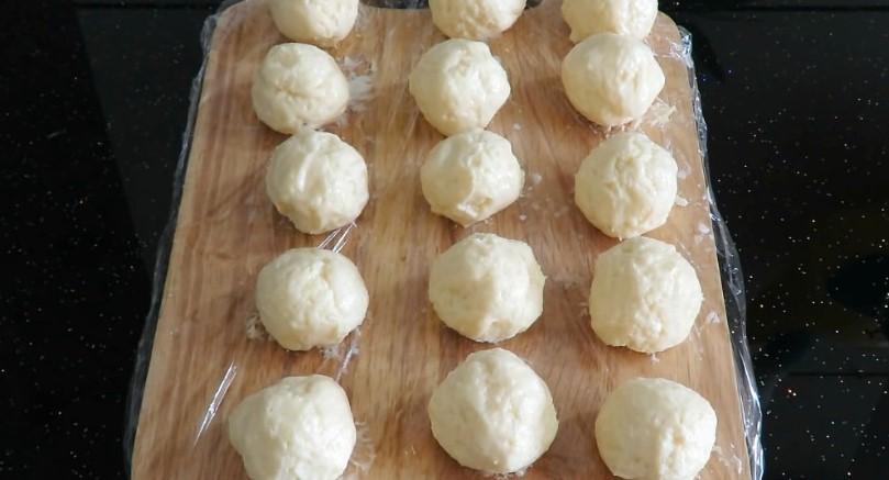 Пиріг "Ранкова роса" з сирними кульками