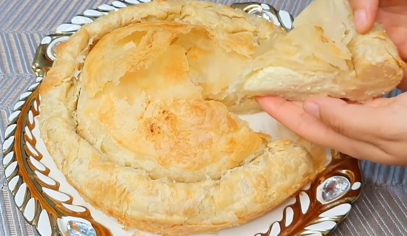 Без цукру! Як спекти найніжніший молочний пиріг, який тане в роті