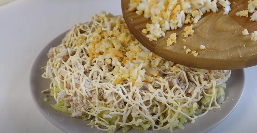 Салат "Лебединий пух" з куркою. Ніжний та легкий