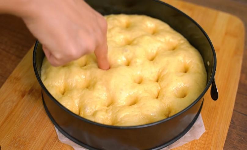 Як спекти чудовий пиріг з хрусткою цукровою скоринкою