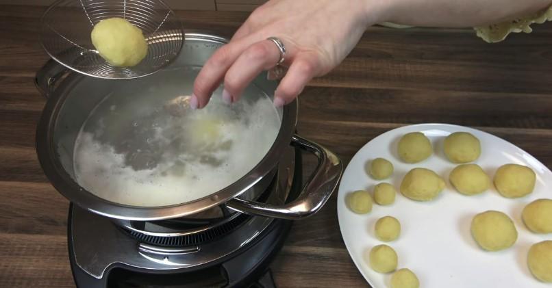 Картопляні кльоцки для заморозки по-німецьки
