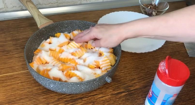 Мармеладний гарбуз з волоськими горіхами