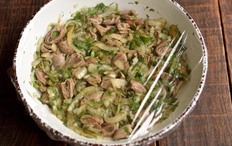 Пряна закуска з курячими серцями