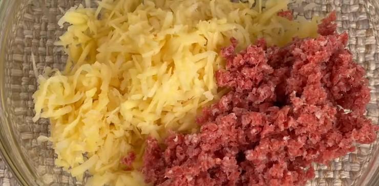Навіть не думала, що з картоплі можна приготувати таку смакоту: швидкий перекус з простих продуктів