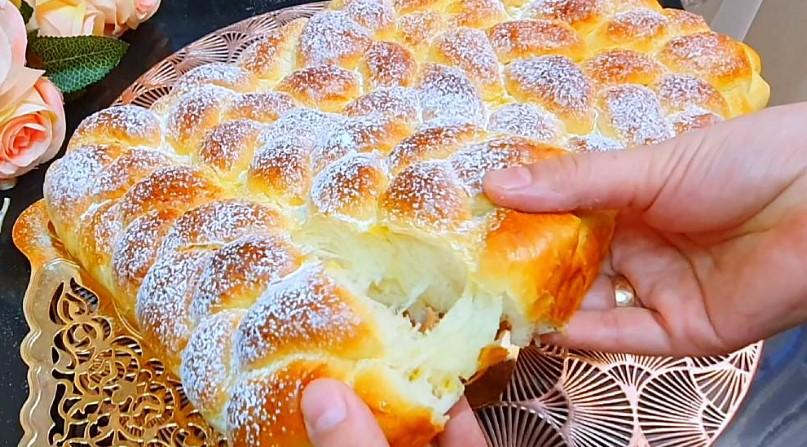 Дріжджові плетені булочки з манної каші: найніжніша випічка