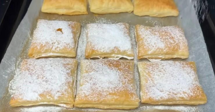 Не рецепт, а знахідка - всього з 4-х продуктів, але як смачно. Різдвяні тістечка до чаю