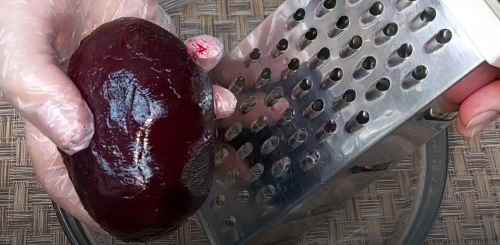 Готується швидко, з'їдається ще швидше! Салат з буряка на кожен день