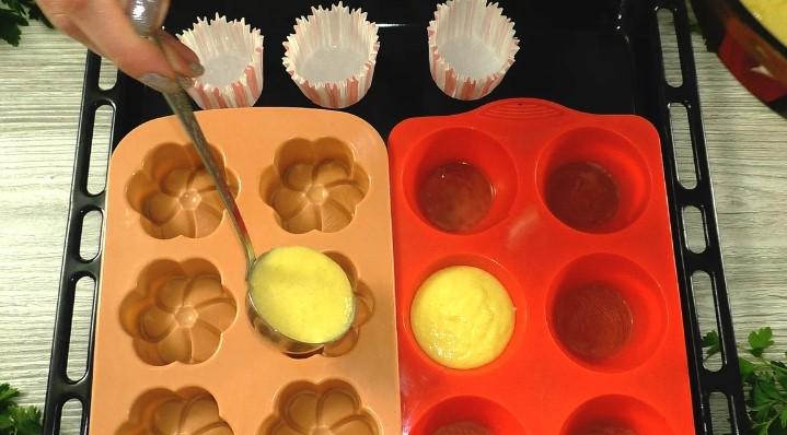Випікання до чаю з доступних продуктів. Повітряні кекси: ніжні та прості