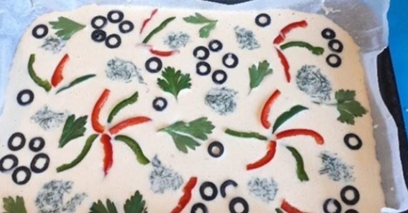 Ошатний печінковий рулет з перепелиними яйцями на святковий стіл