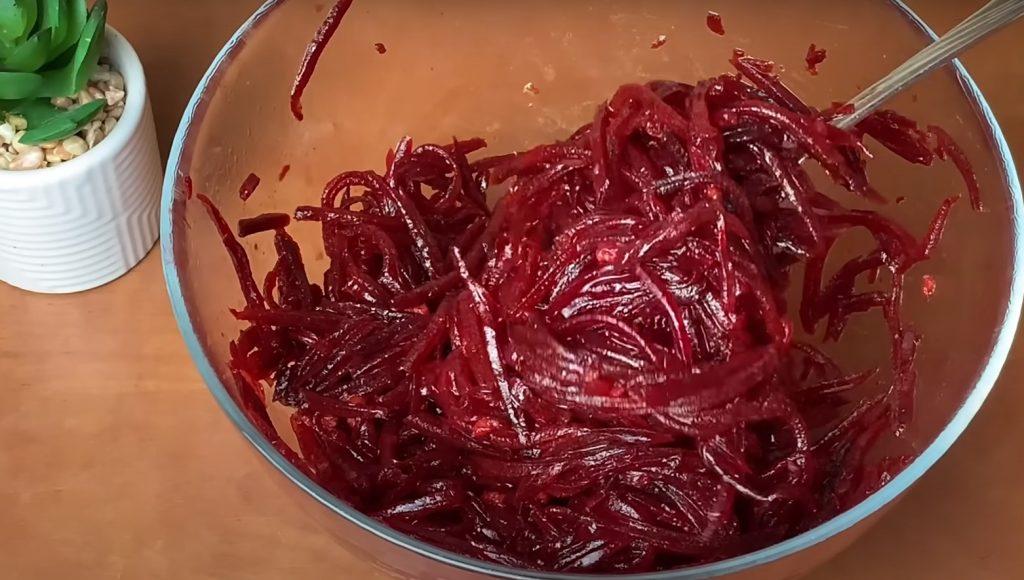 Смачний та корисний салат з буряка