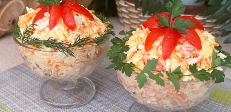 Салат із крабових паличок, який підходить і для тарталеток