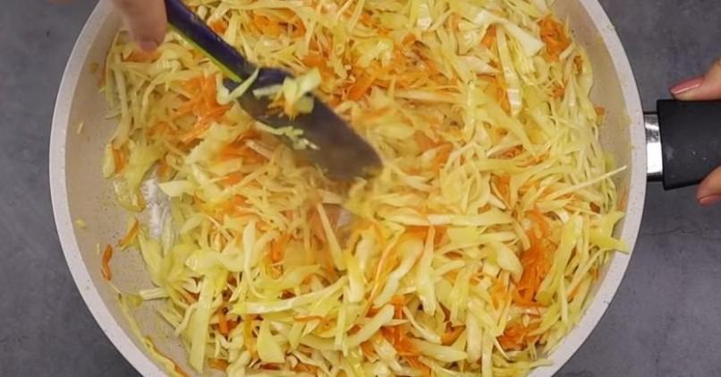 Пісні вареники з капустою своїми руками