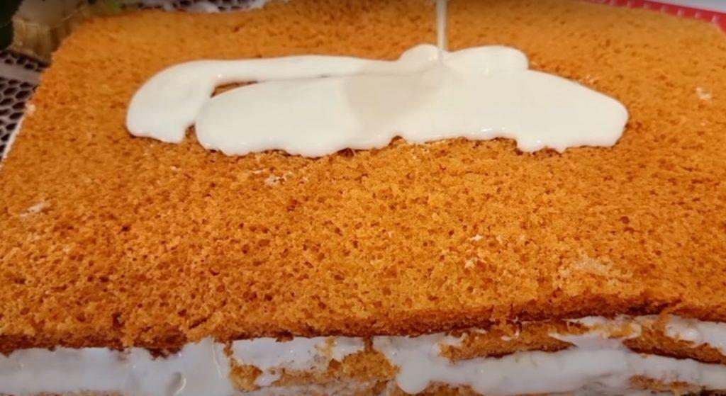 Готую коржі тільки так: ледачий Медовик