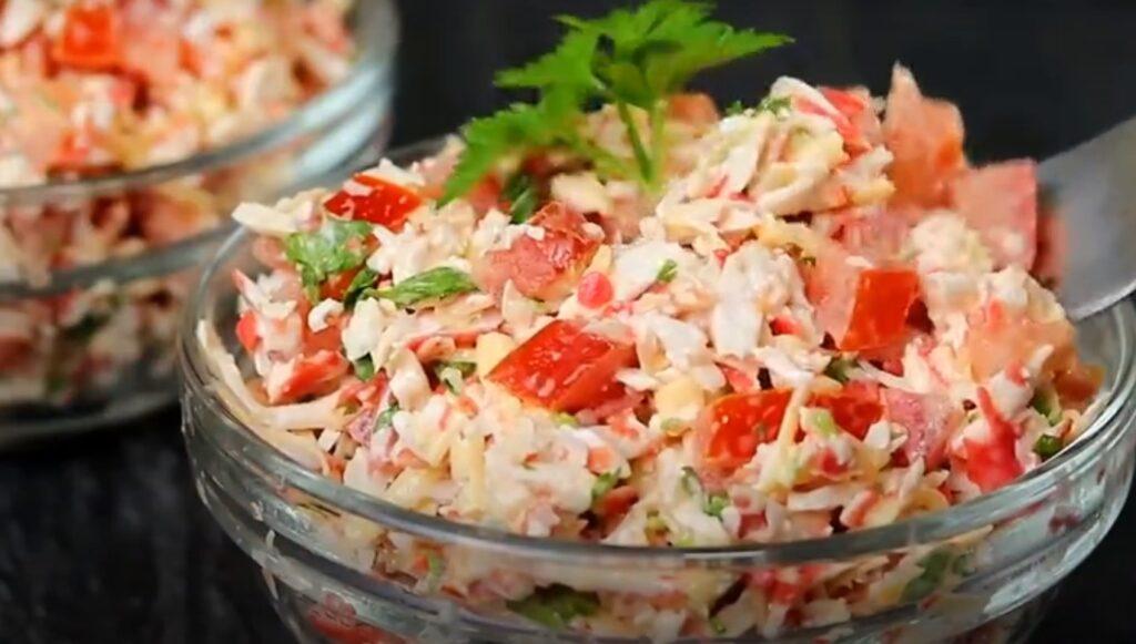 Смачний салат за 10 хв. Всього 3 простих продукти у складі