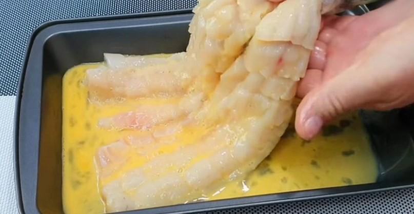 Смажений судак у клярі на сковороді