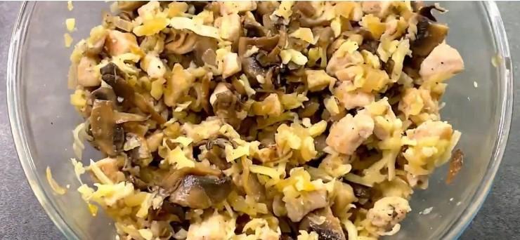 Пиріжки з грибами та куркою, без метушні з тістом