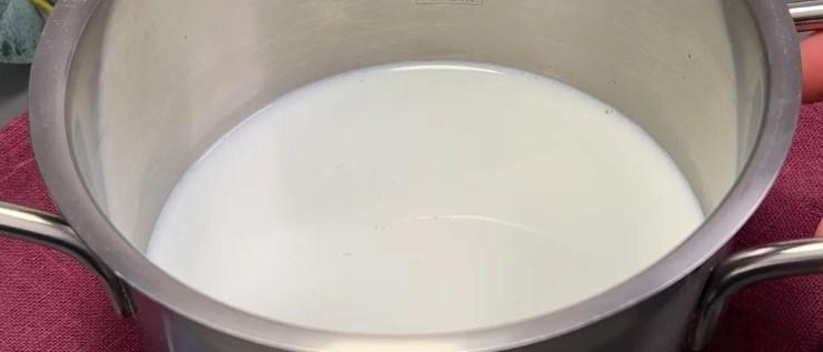 Досі отримую подяки за цей рецепт: смачний десерт із простих продуктів