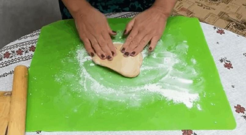 Натуральна домашня локшина: рецепт із праскою